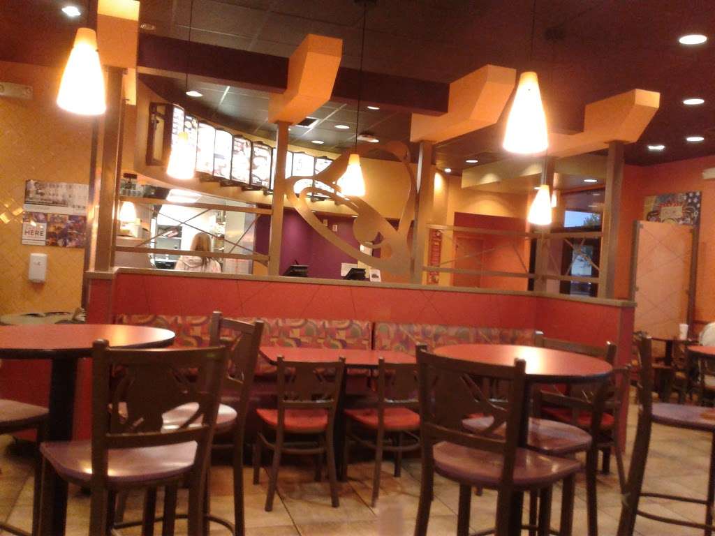 Taco Bell | 5310 S Scatterfield Rd, Anderson, IN 46013, USA | Phone: (765) 642-0896