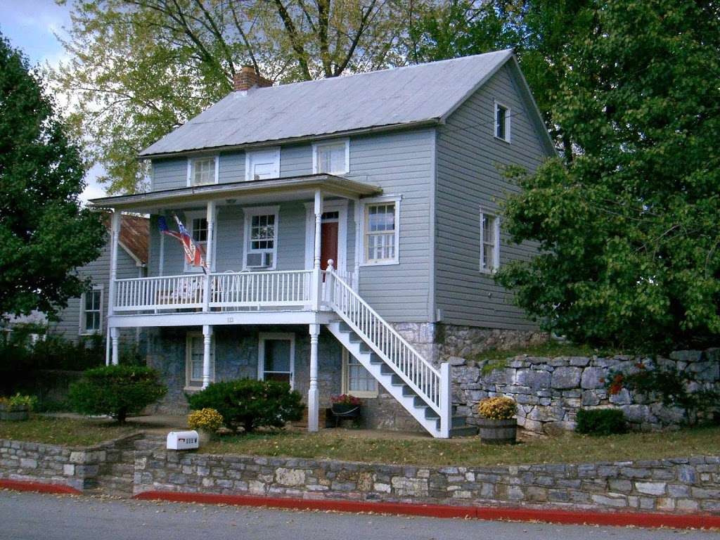 Antietam Guest House | 111 W Chapline St, Sharpsburg, MD 21782, USA | Phone: (301) 992-9017