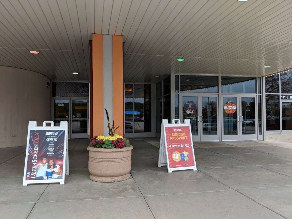 Marcus Elgin Cinema | 111 S Randall Rd, Elgin, IL 60123, USA | Phone: (847) 622-3023