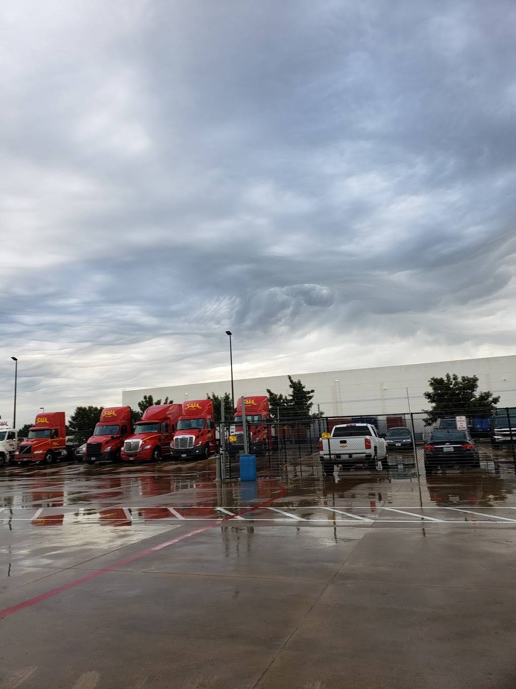 Saia LTL Freight | 1002 W Oakdale Rd, Grand Prairie, TX 75050, USA | Phone: (972) 263-7242