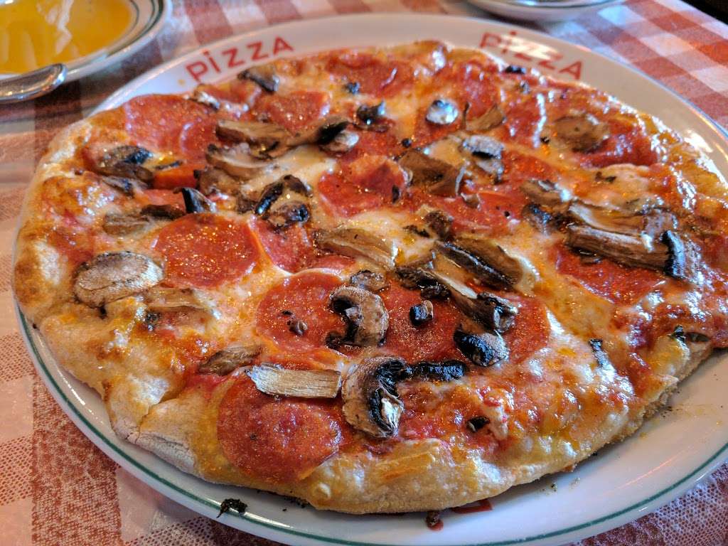 Regina Pizzeria | 353 Cambridge St, Allston, MA 02134, USA | Phone: (617) 783-2300