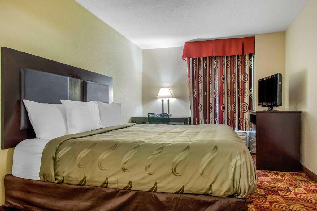 Quality Inn | 1100 W Rappel Ave Drive, Bloomington, IN 47404, USA | Phone: (812) 558-2289