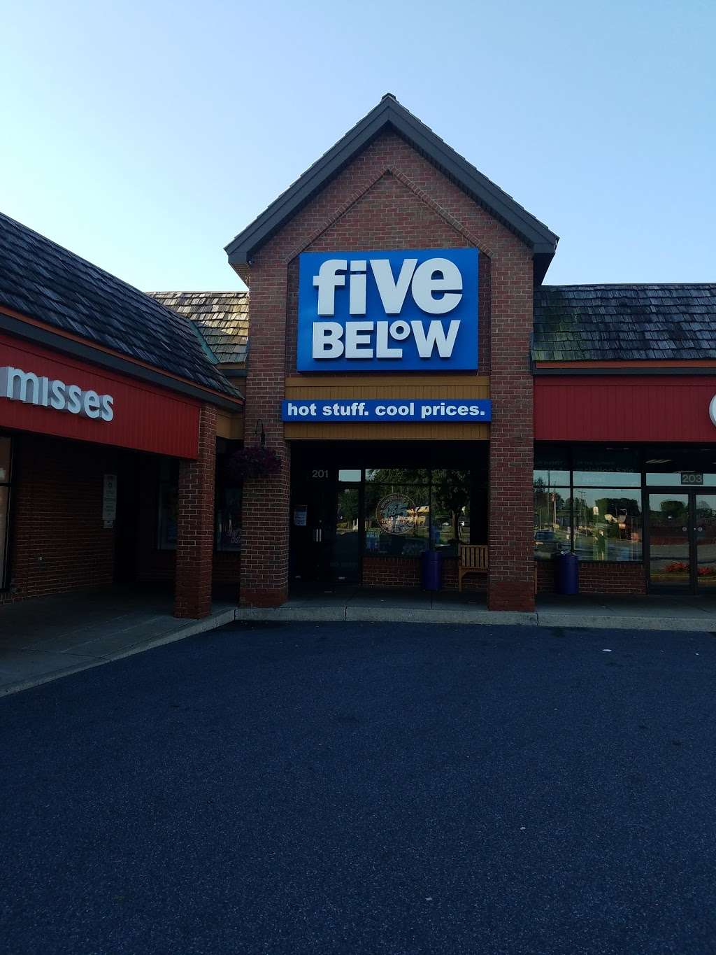 Five Below | 35 S Willowdale Dr, Lancaster, PA 17602, USA | Phone: (717) 393-2448
