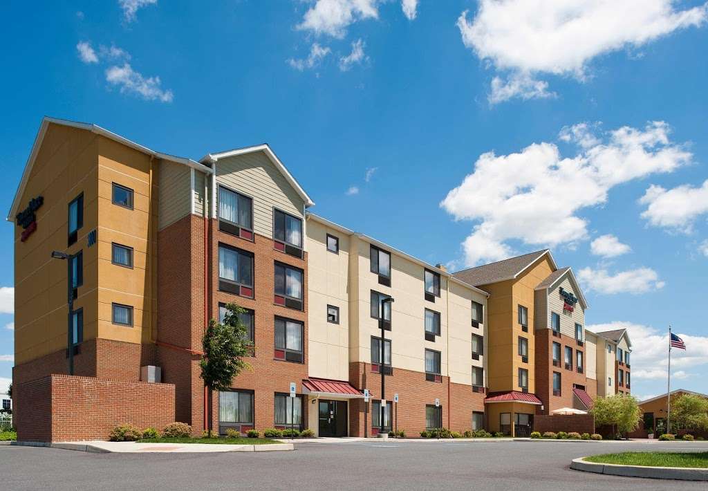 TownePlace Suites by Marriott Bethlehem Easton/Lehigh Valley | 3800 Easton-Nazareth Hwy, Easton, PA 18045 | Phone: (610) 829-2000