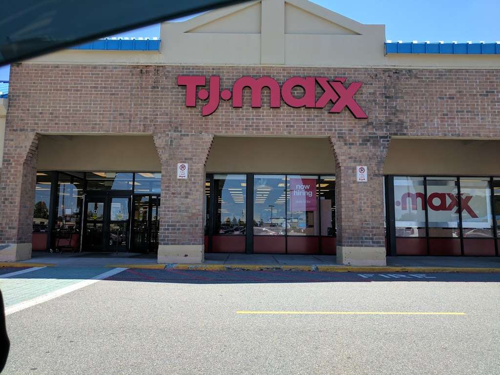 T.J. Maxx | 300 Andover St, Peabody, MA 01960, USA | Phone: (978) 532-4028