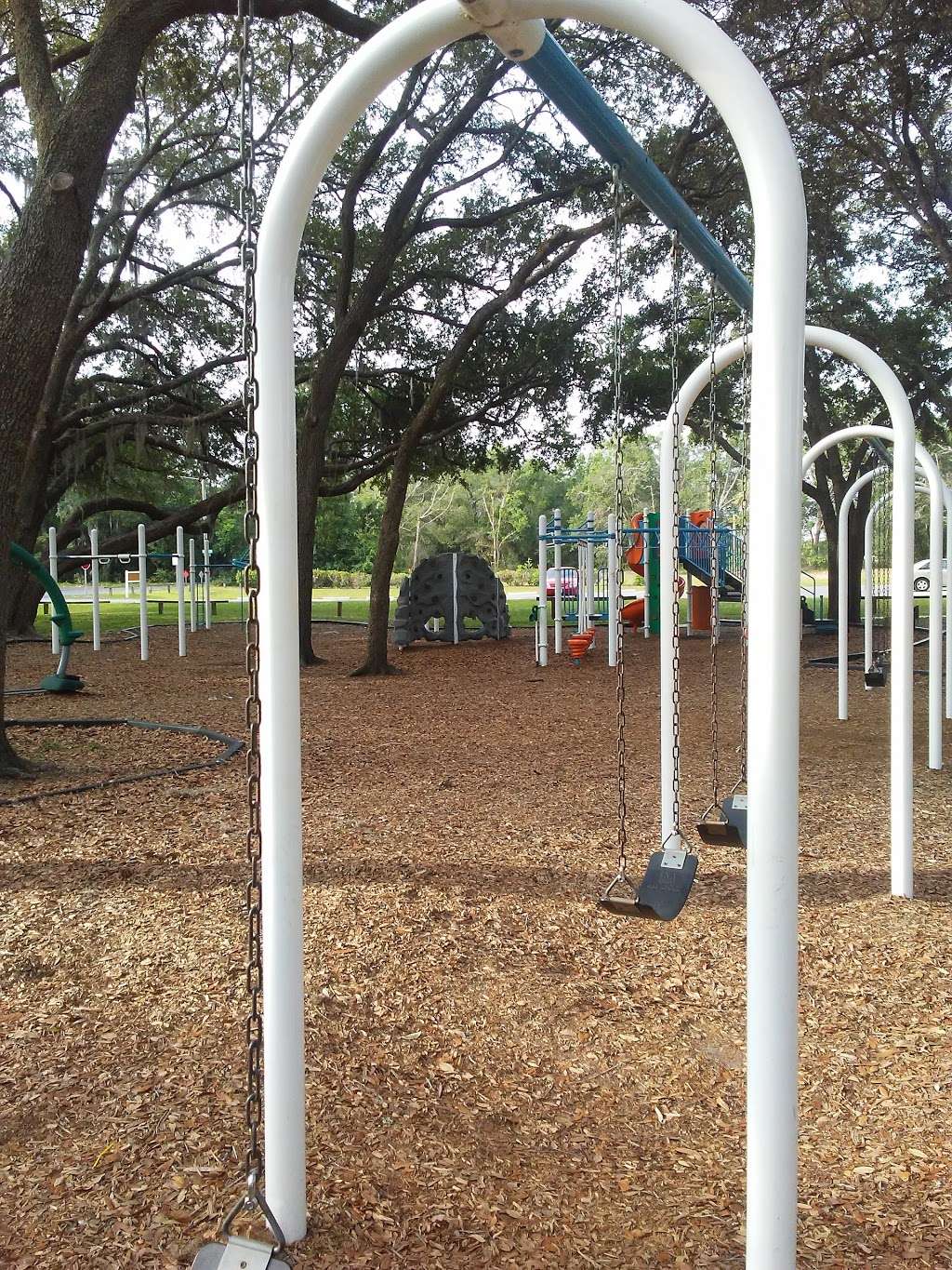 Berry Park | 2121 Johns Ave, Leesburg, FL 34748, USA | Phone: (352) 728-9886