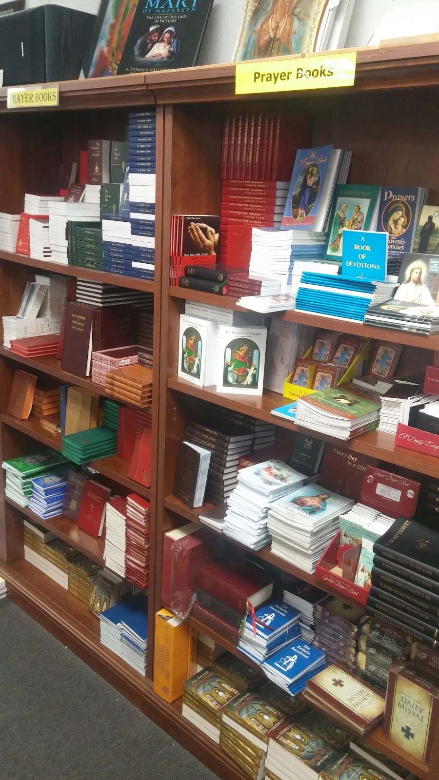 Catholic Books & Gifts | 18921 Magnolia St, Fountain Valley, CA 92708, USA | Phone: (866) 542-6910