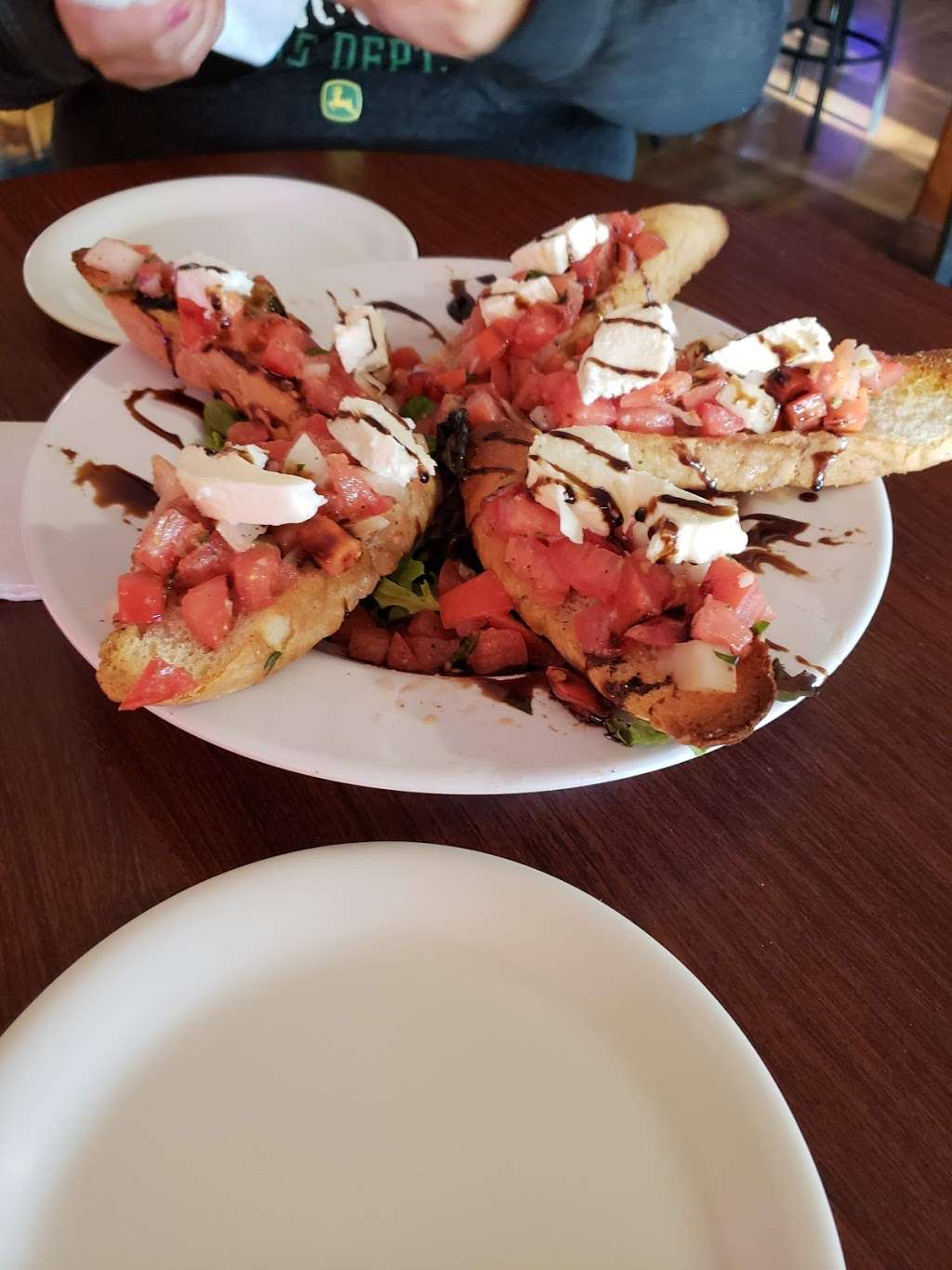 Rosies Italian Eatery | 26250 W Heart O Lakes Blvd, Antioch, IL 60002, USA | Phone: (847) 395-7800