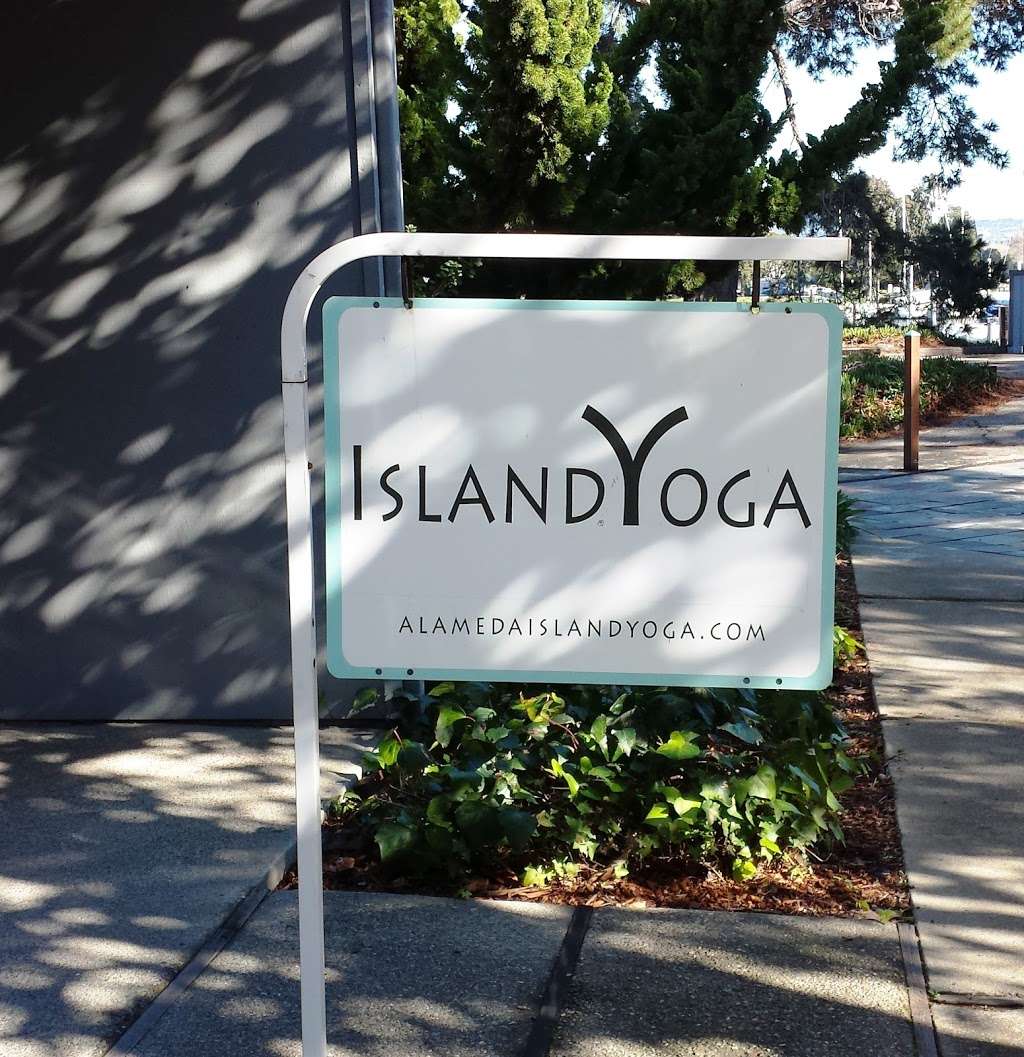 Island Yoga | 1136 Ballena Blvd d, Alameda, CA 94501, USA | Phone: (510) 205-5003