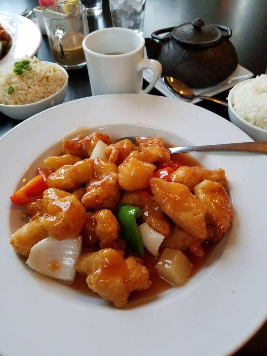 August Moon Chinese Bistro | 2269 Lexington Rd, Louisville, KY 40206, USA | Phone: (502) 456-6569