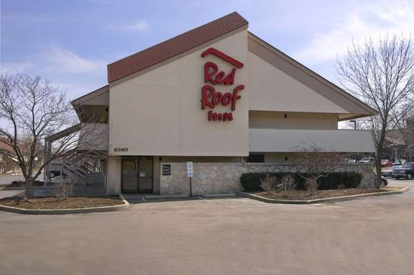 Red Roof Inn Milwaukee Airport | 6360 South 13th Street, Oak Creek, WI 53154, USA | Phone: (414) 764-3500