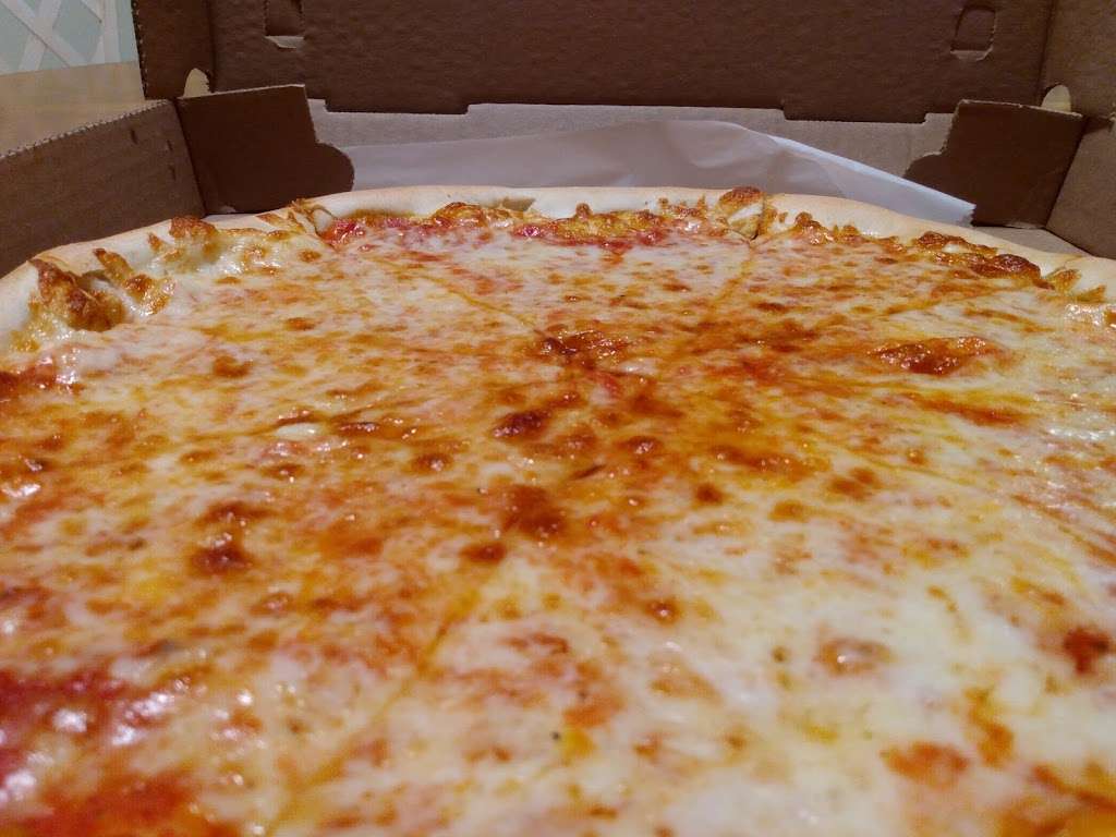 Zeenos Pizza | 23 Bellevue Ave, Penndel, PA 19047, USA | Phone: (215) 757-3632