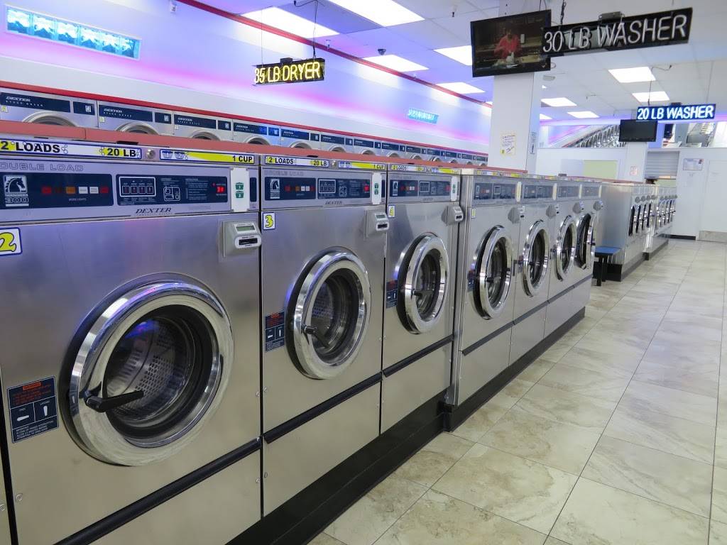 COIN Less LAUNDRY | 1330 W Prince Rd, Tucson, AZ 85705, USA | Phone: (866) 310-1313