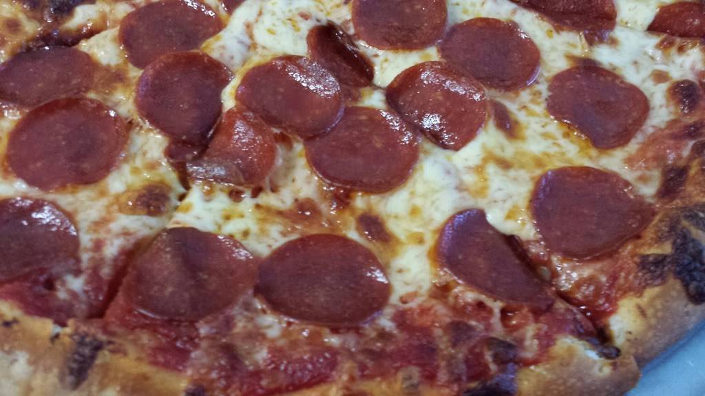 Franks Pizza and Chicken | 1722 Mt Royal Blvd, Glenshaw, PA 15116, USA | Phone: (412) 492-8322