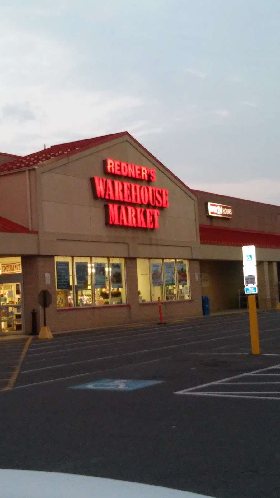 Redners Warehouse Markets | 1 Gold Star Hwy, Shenandoah, PA 17976, USA | Phone: (570) 462-0300