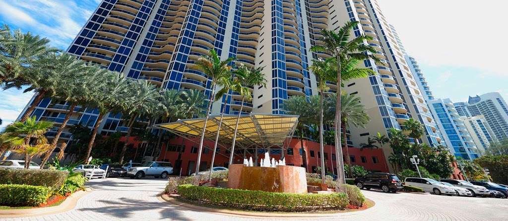 Pinnacle Sunny Isles Beach | 17555 Collins Ave, Sunny Isles Beach, FL 33160 | Phone: (305) 504-2433