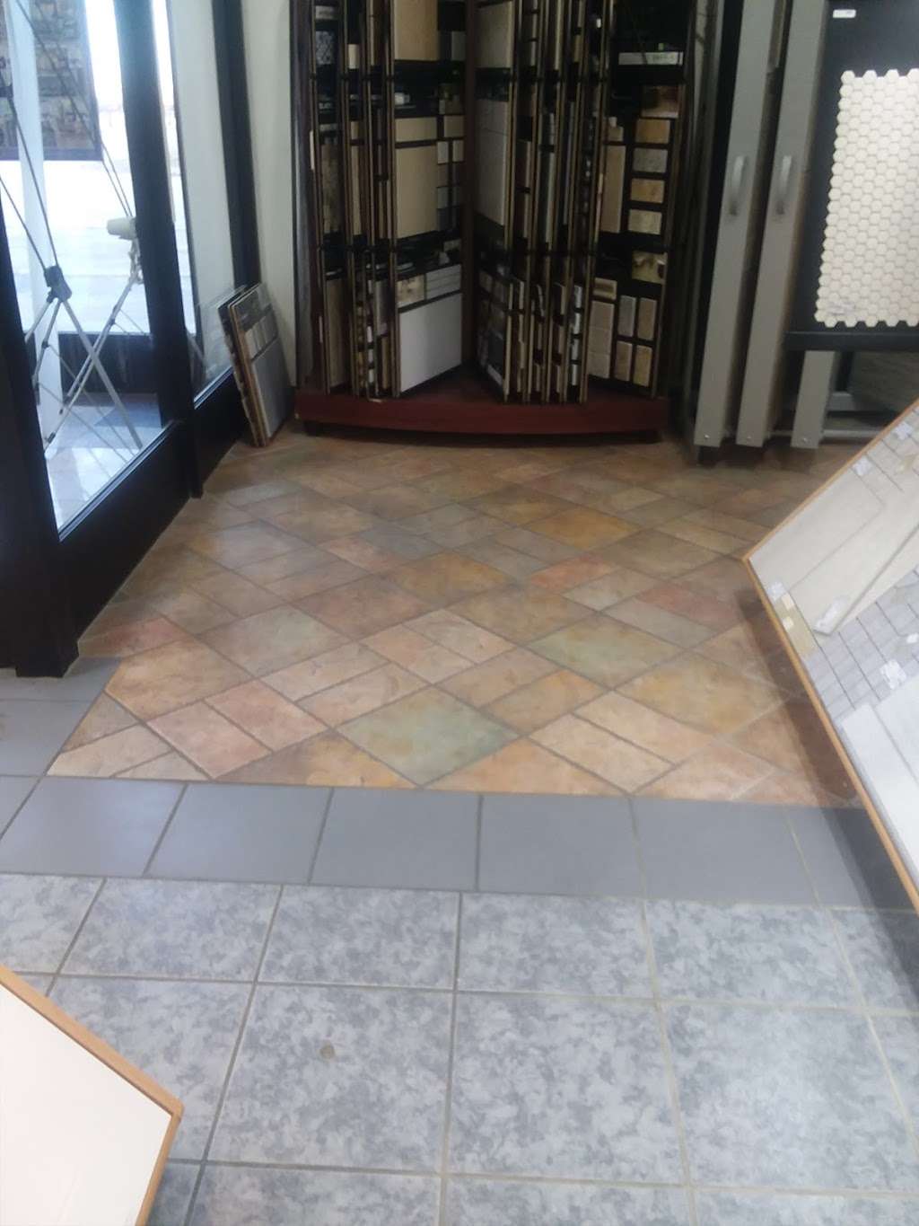 Century Tile & Carpet | 300 Townline Rd, Mundelein, IL 60060, USA | Phone: (847) 566-3200