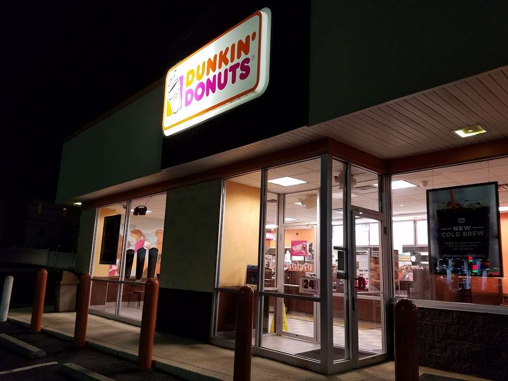 Dunkin Donuts | 1300 MacDade Boulevard, Woodlyn, PA 19094 | Phone: (610) 833-1302