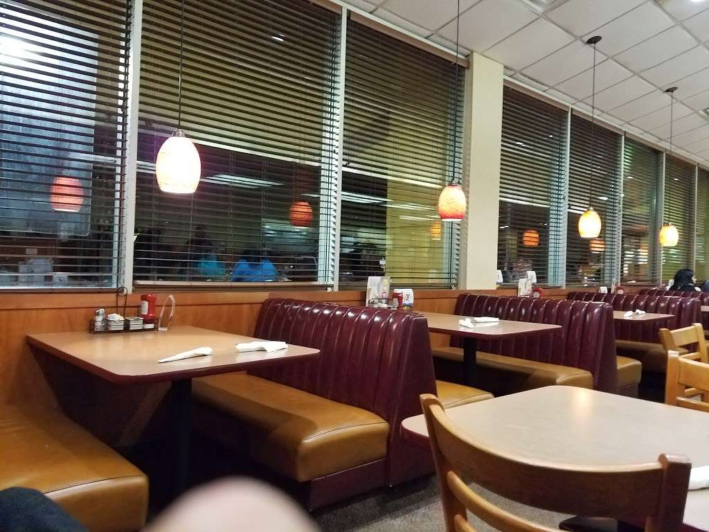 Dennys | 4824 No, River Rd, Schiller Park, IL 60176 | Phone: (847) 678-5556