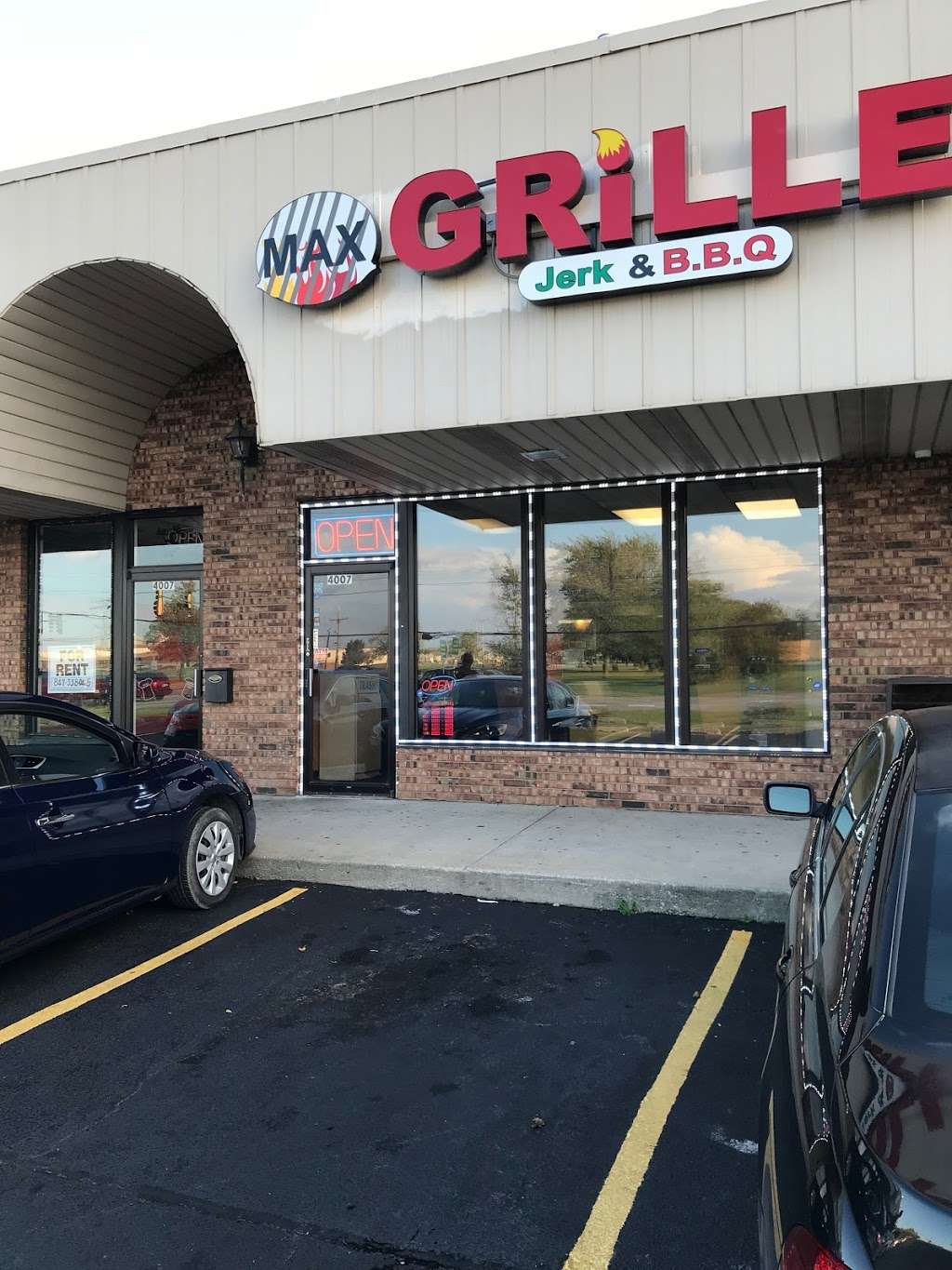 Max Grille Seafood & Chicken | 4007 175th St, Country Club Hills, IL 60478, USA | Phone: (708) 922-9002