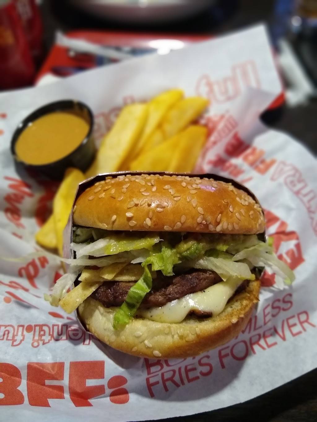 Red Robin Gourmet Burgers and Brews | 267 N Milwaukee St, Boise, ID 83704, USA | Phone: (208) 323-0023