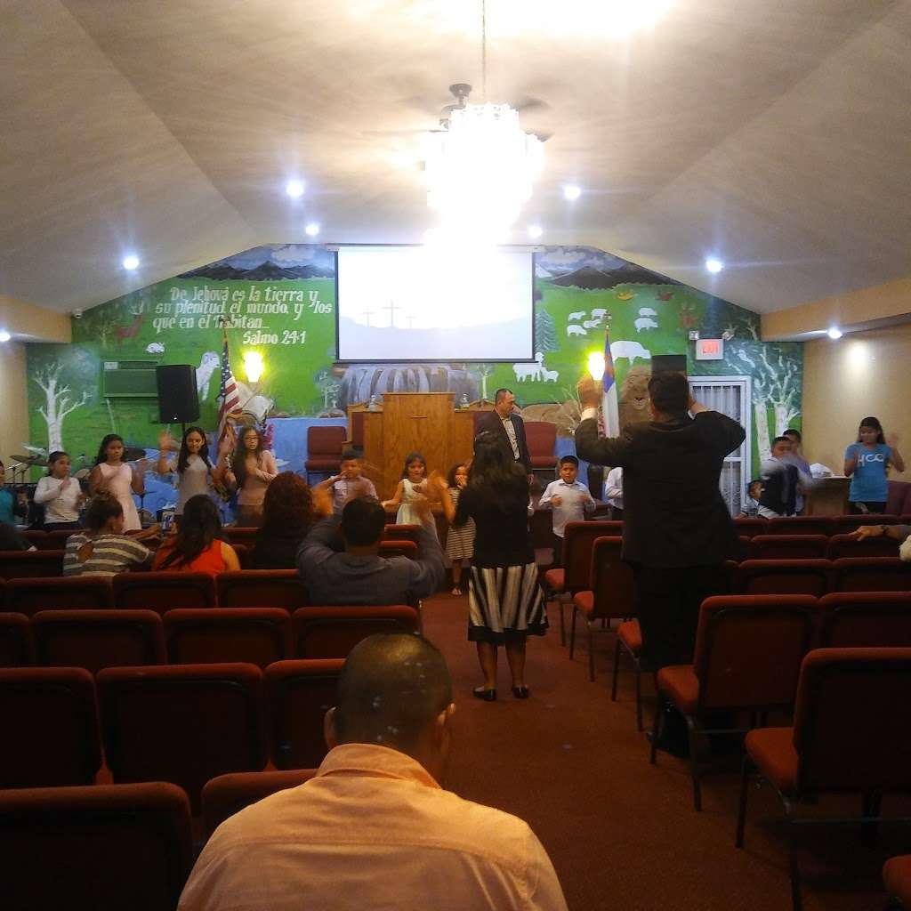 Pentecostal Church of God Adonai/ Iglesia de Dios Pentecostal  | 14 Massachusetts Ave, Bay Shore, NY 11706, USA | Phone: (631) 605-4714