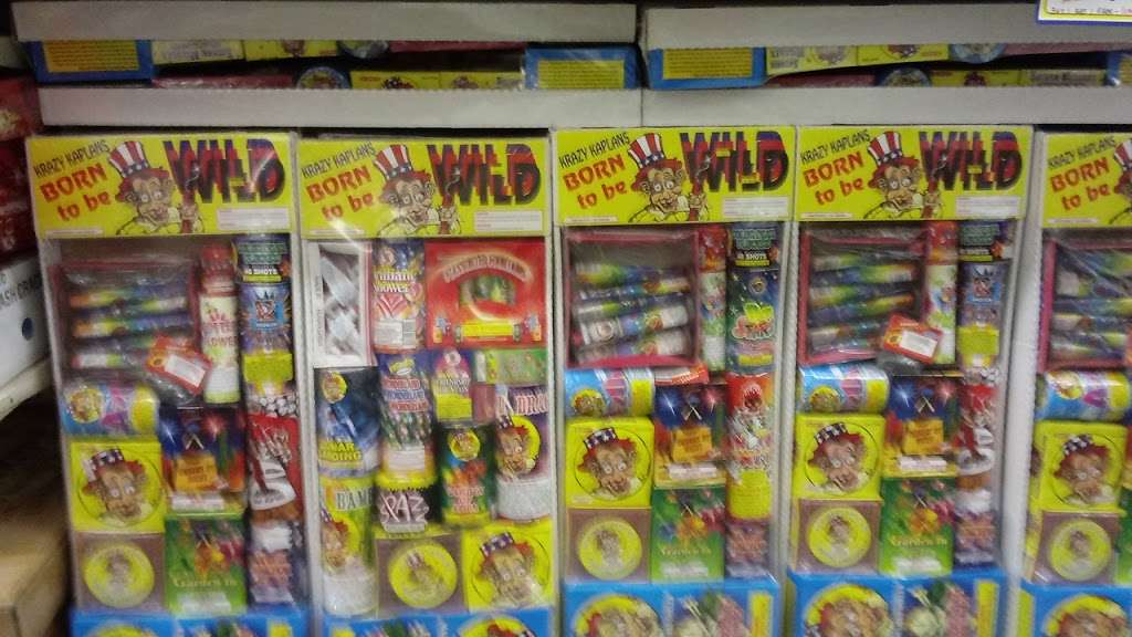 Krazy Kaplans Fireworks | 1431 Indianapolis Blvd, Whiting, IN 46394, USA | Phone: (219) 473-0511