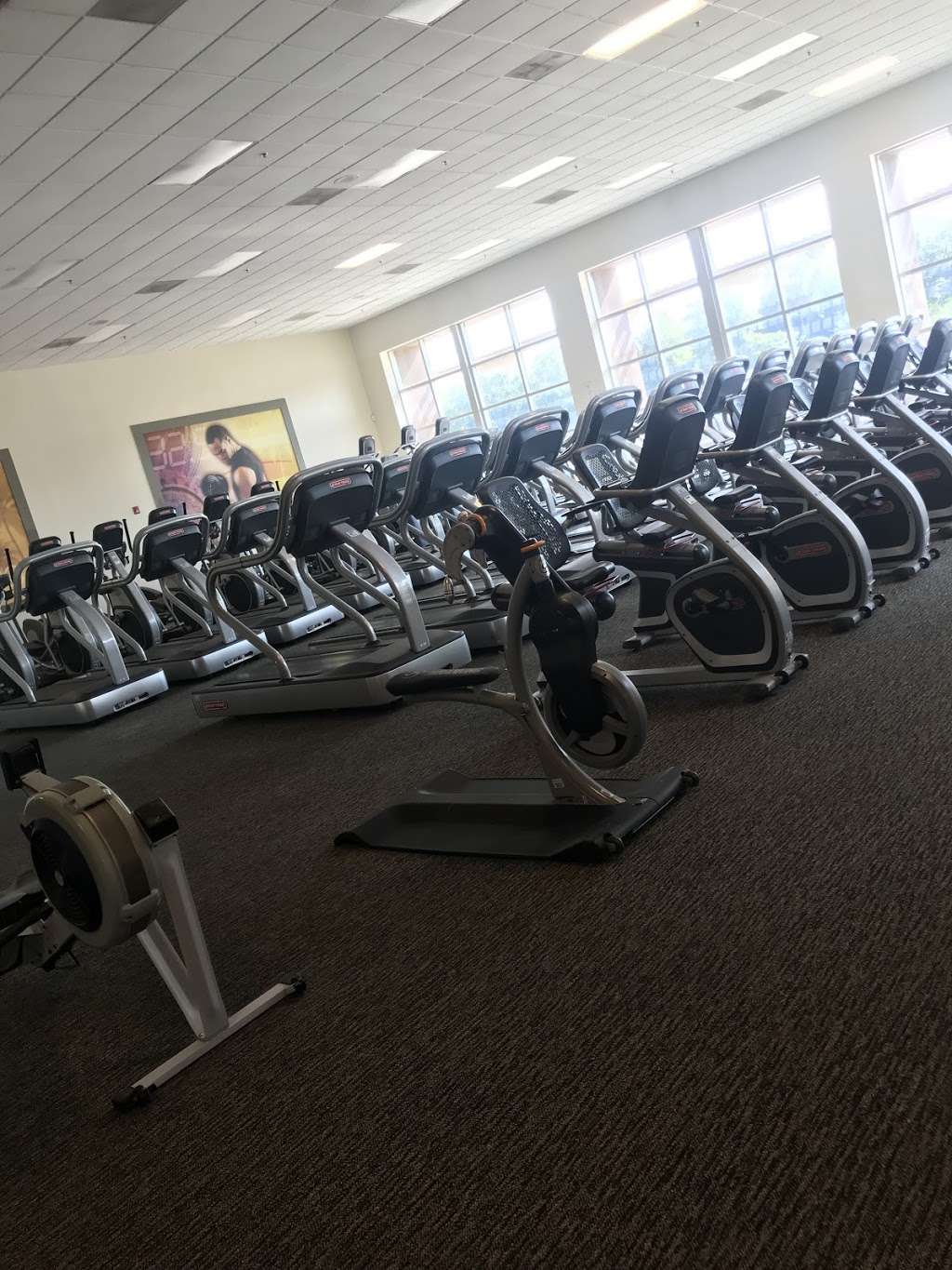 LA Fitness | 701 Cathedral Rd, Philadelphia, PA 19128 | Phone: (215) 482-4088