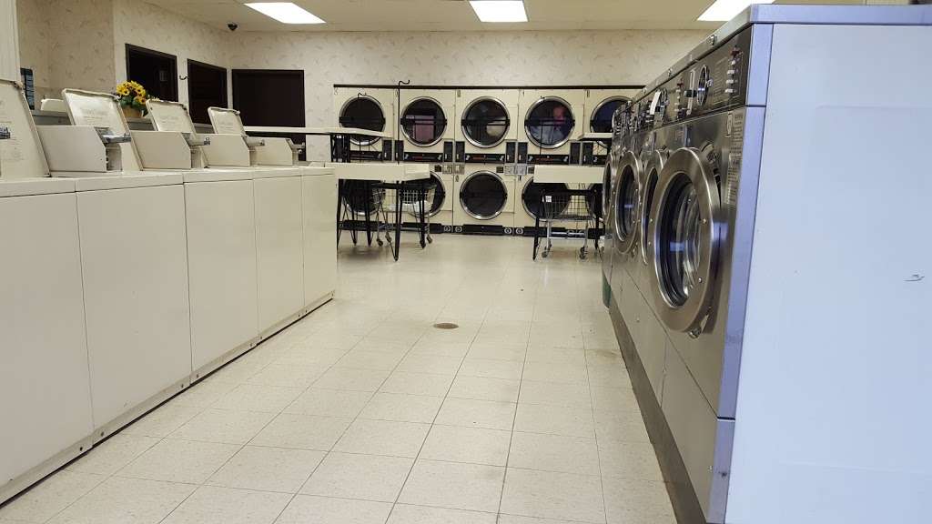 Hardings Laundromat | 3677 W Shawnee Rd, Bridgman, MI 49106, USA | Phone: (269) 465-5885