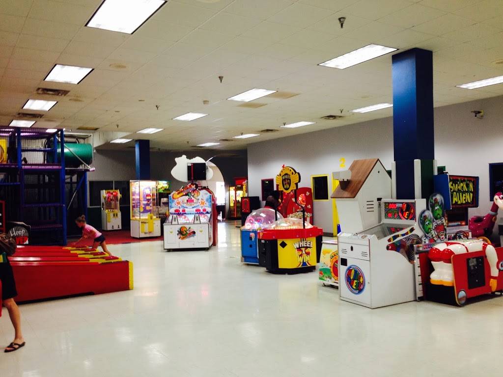 Rainbow Lanes Family Fun Center | 850 NC-42, Clayton, NC 27520, USA | Phone: (919) 553-4386