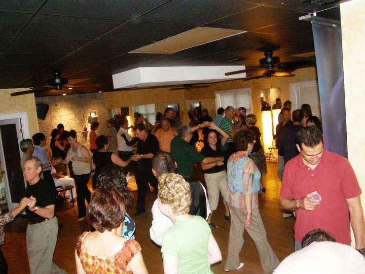 Lisa Sparkles Ballroom & Latin Dance Studio | 16 Berry Hill Rd, Syosset, NY 11791, USA | Phone: (516) 241-3179