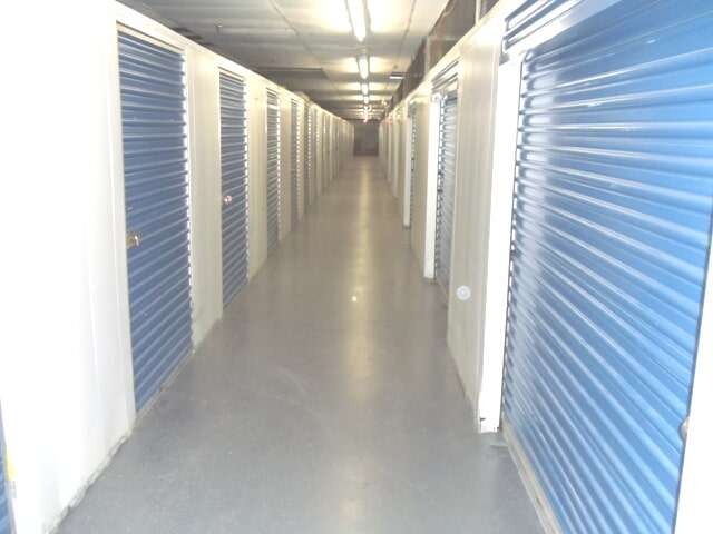 Discount Self Storage | 604 Middle St, Weymouth, MA 02189, USA | Phone: (781) 335-8200