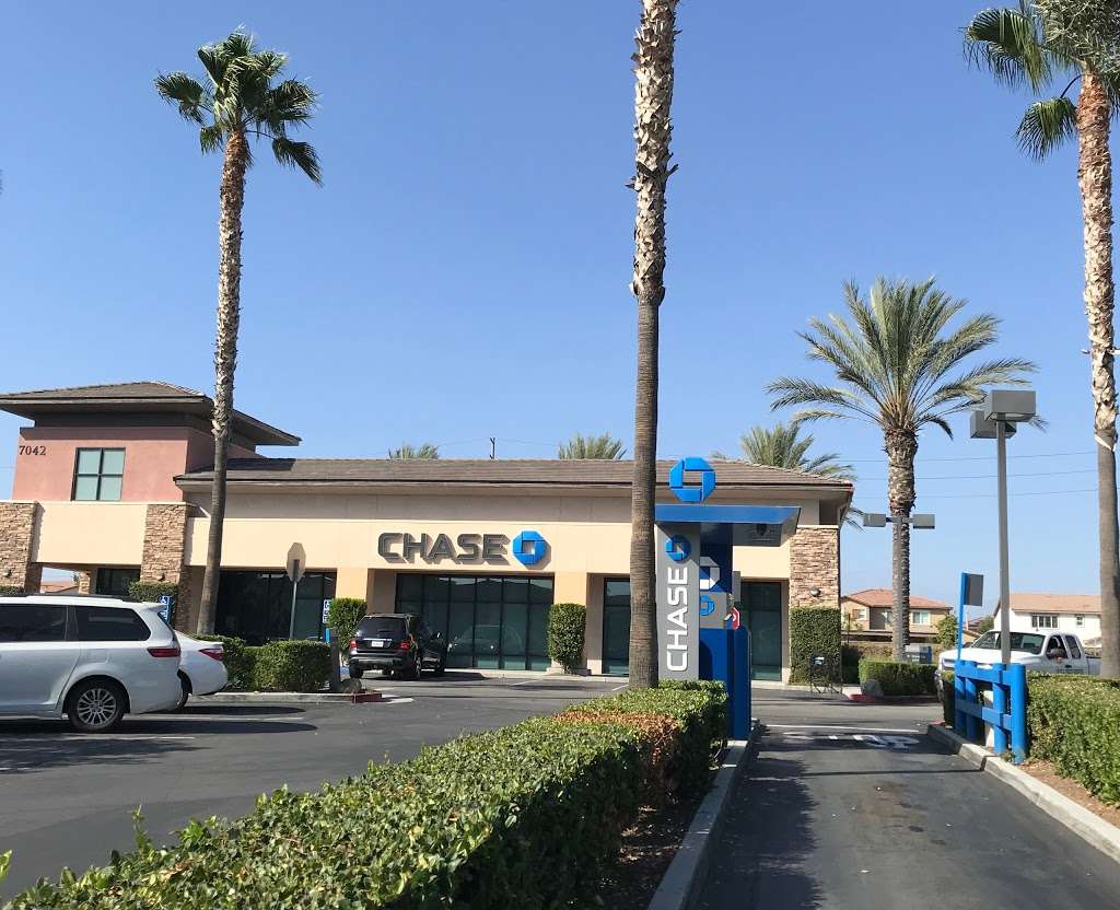 Chase Bank | 7042 Archibald Ave, Eastvale, CA 92880, USA | Phone: (951) 817-9764