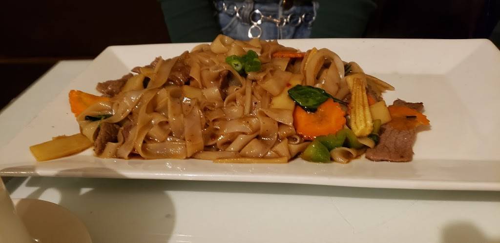 Lemongrass Thai | 73 White Bridge Rd #107, Nashville, TN 37205, USA | Phone: (615) 353-9411