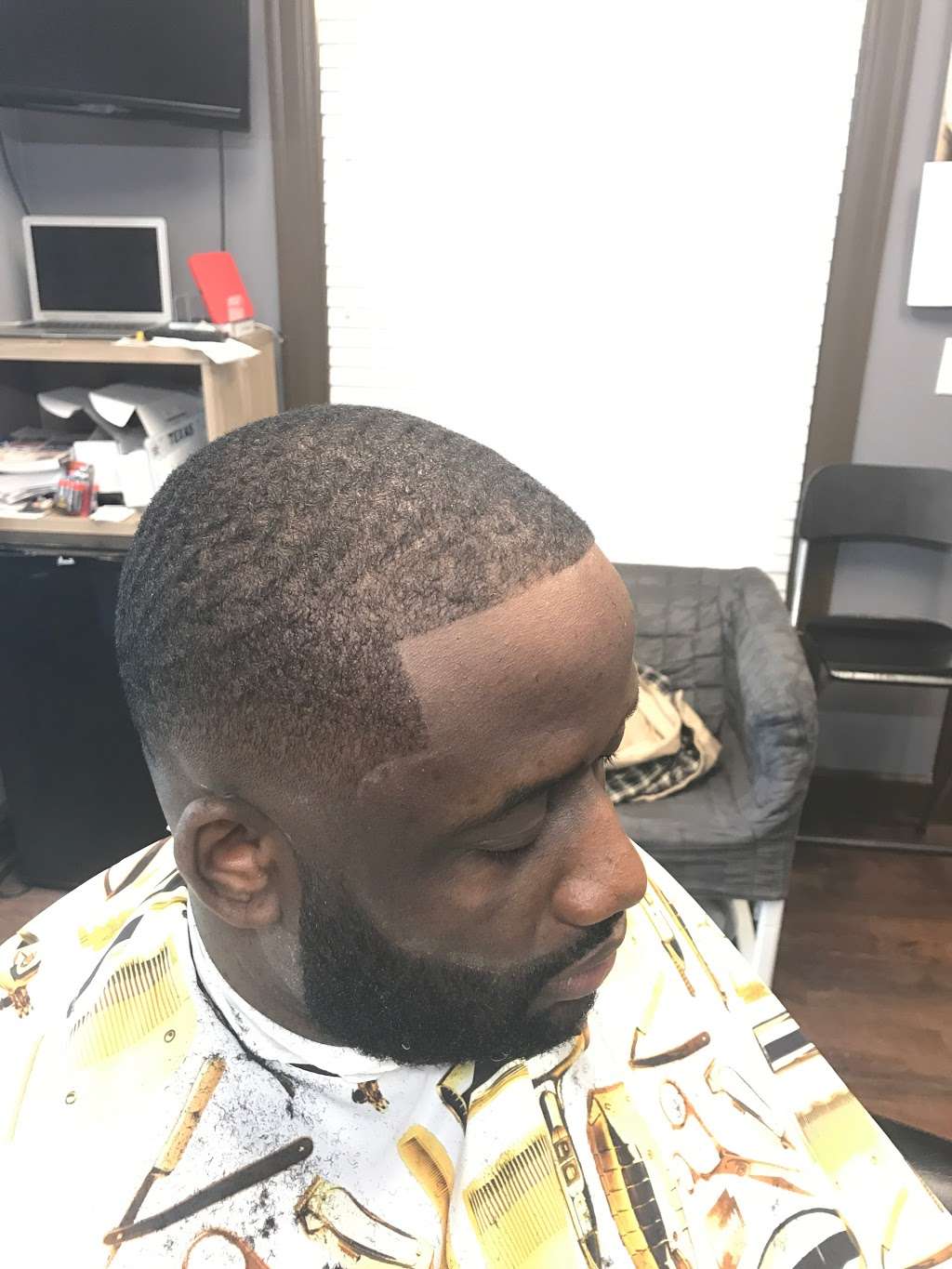 So Sharp Salon and Barber | 7924 Broadway St #102, Pearland, TX 77581 | Phone: (832) 646-4062