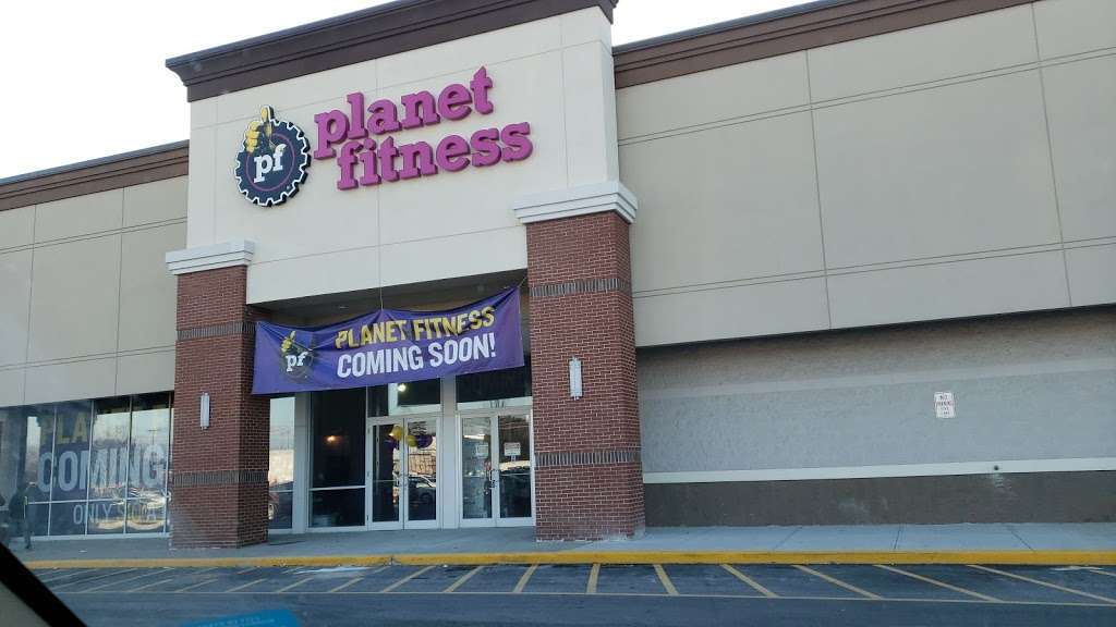 Planet Fitness | 92 Cluff Crossing Rd, Salem, NH 03079, USA | Phone: (603) 328-5661