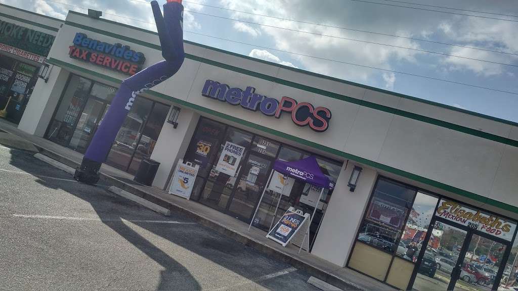 Metro by T-Mobile | 5251 Timberhill Ste 204, San Antonio, TX 78238, USA | Phone: (210) 681-8851