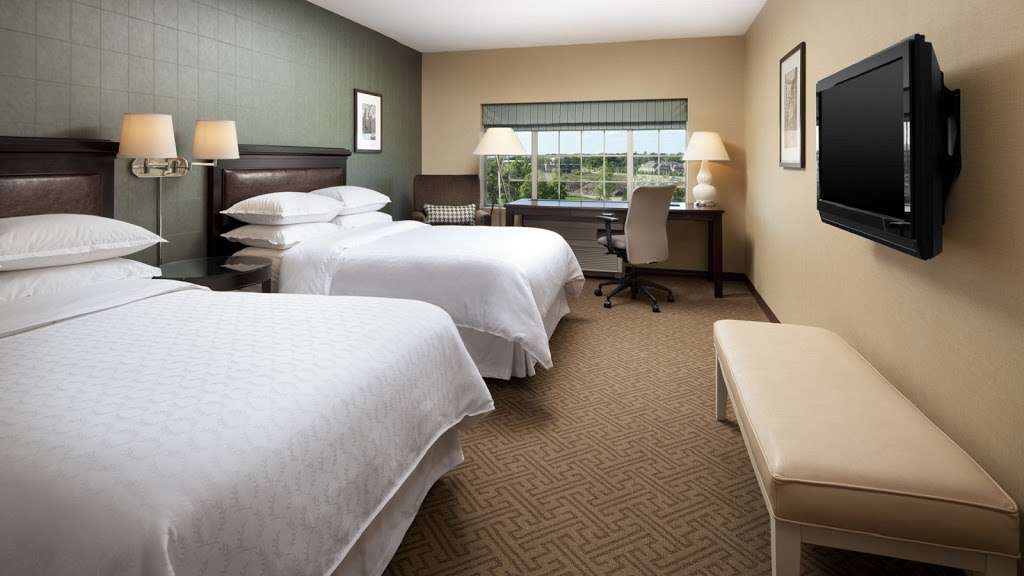 Sheraton Chicago Northbrook Hotel | 1110 Willow Rd, Northbrook, IL 60062 | Phone: (847) 480-1900