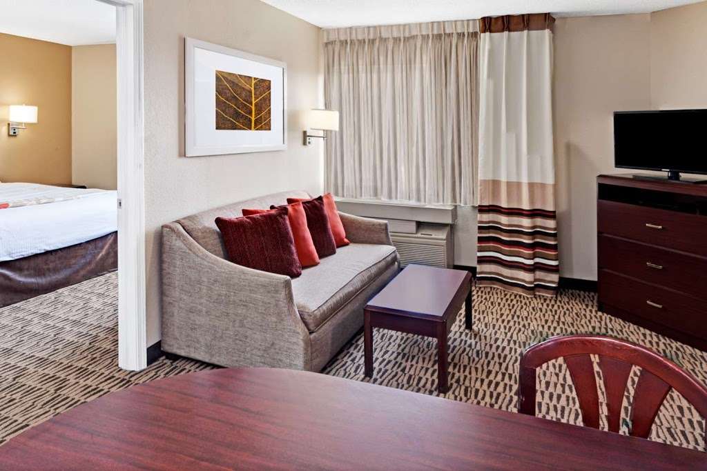 Hawthorn Suites by Wyndham Chicago Hoffman Estates | 2875 Greenspoint Pkwy, Hoffman Estates, IL 60169 | Phone: (847) 220-5169