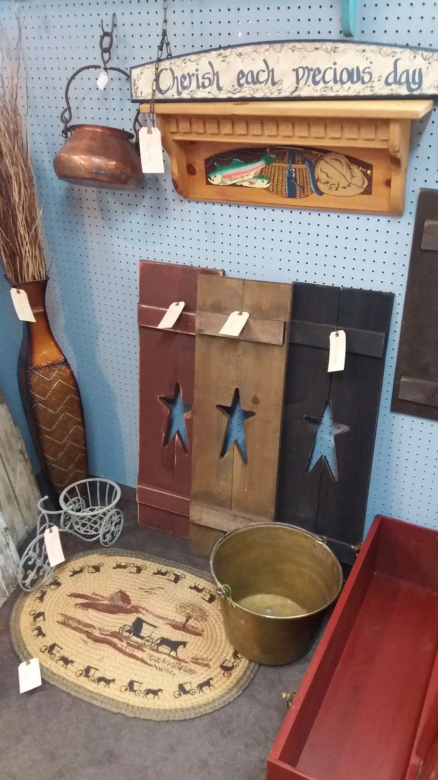 Cottage Antiques and Crafts LLC | 4636 Broadway Tilghman Square, Allentown, PA 18104, USA | Phone: (610) 366-9222