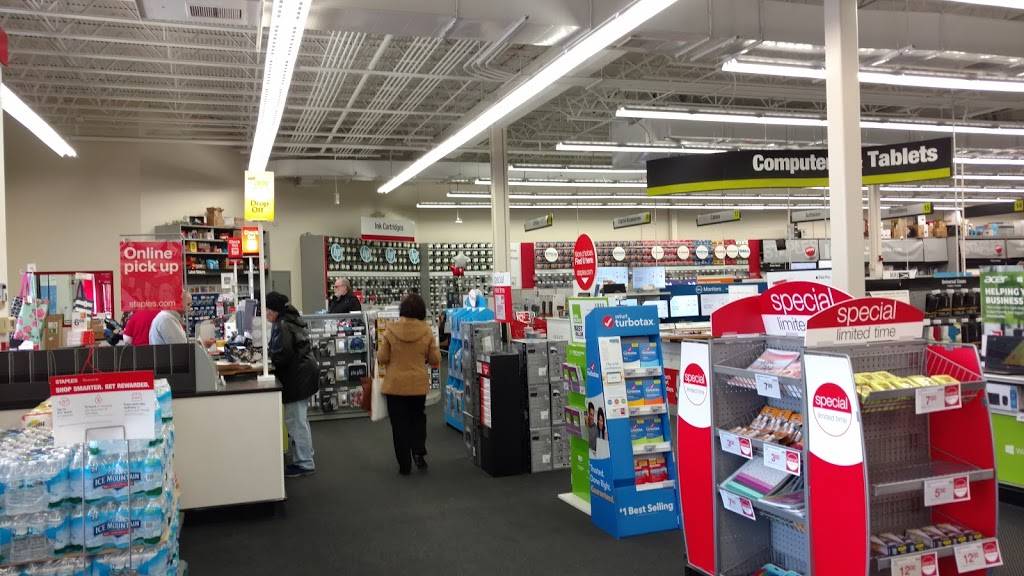 Staples | 8465 Colerain Ave, Cincinnati, OH 45239, USA | Phone: (513) 923-3124