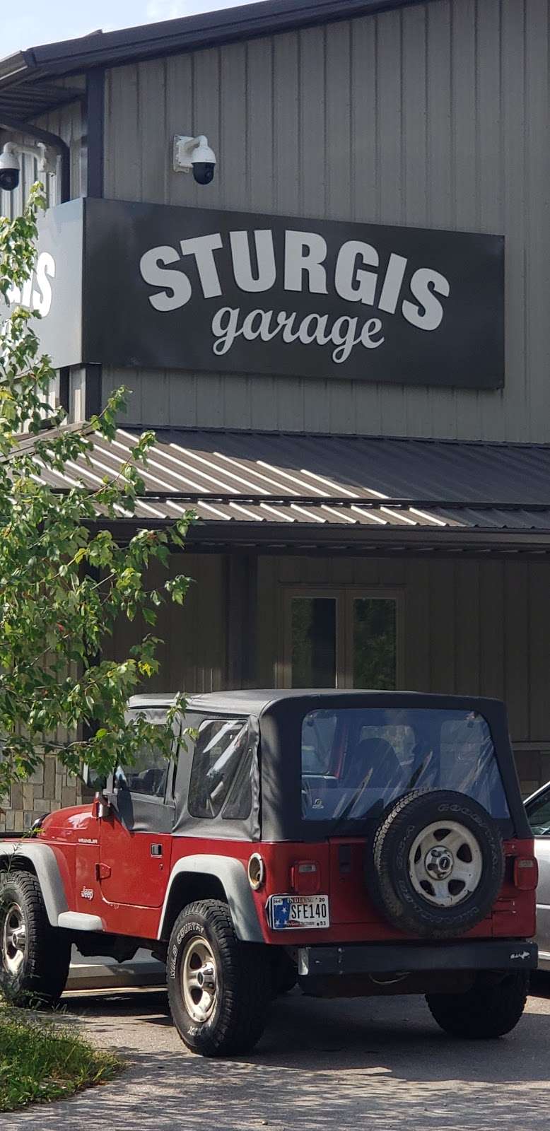 Sturgis Garage & Wrecker Service | 4480 W Vernal Pike, Bloomington, IN 47404, USA | Phone: (812) 332-2424