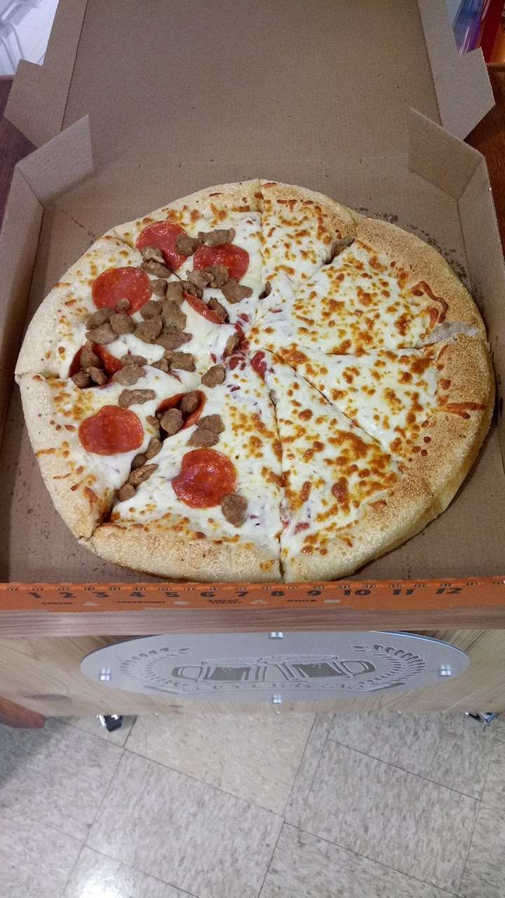 Little Caesars Pizza | 750 W Walnut St, Watseka, IL 60970, USA | Phone: (815) 785-1052
