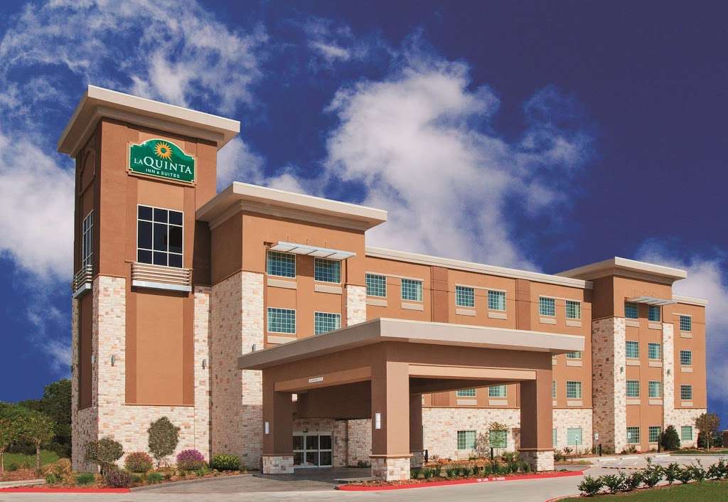 La Quinta Inn & Suites Houston NW Beltway8 - WestRD | 9034 West Sam Houston Pkwy N, Houston, TX 77064 | Phone: (281) 671-6016