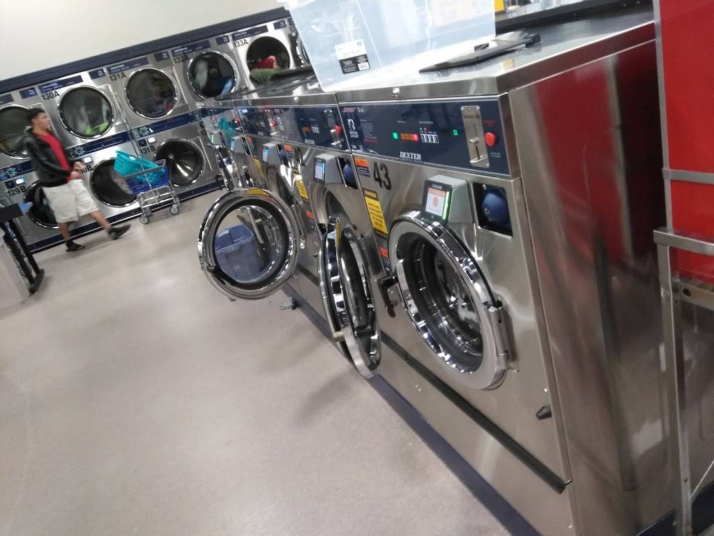 Super wash laundromat | 2802 Lafayette Rd #20, Indianapolis, IN 46222, USA | Phone: (317) 600-3351