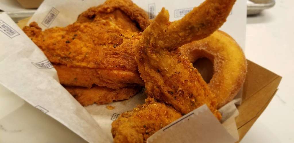Honeys Fried Chicken And Donuts | 7200 MGM National Ave, Oxon Hill, MD 20745, USA