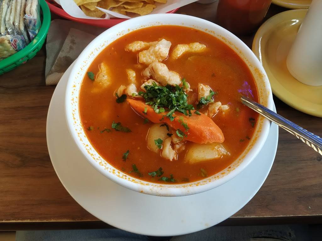 Mariscos La Reyna | 3349 W Illinois Ave, Dallas, TX 75211, USA | Phone: (214) 339-8630