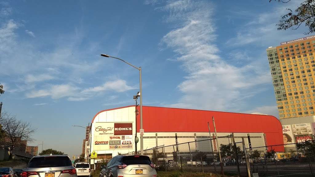 Rego Central Mall Remore Lot-Lot#26 | 93-30 93rd Ave, Jamaica, NY 11421, USA | Phone: (718) 897-4792