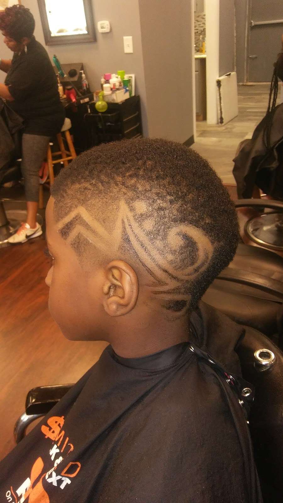 AJ Styles Beauty and Barber Salon, LLC. | 6624 W North Ave, Chicago, IL 60707, USA | Phone: (872) 256-5666