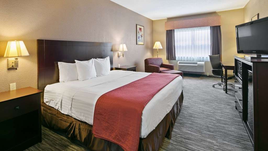 Best Western Dayton Inn & Suites | 1751 W US-90, Dayton, TX 77535 | Phone: (936) 258-7600